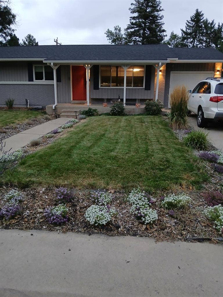 1 Bedroom in Applewood Golden