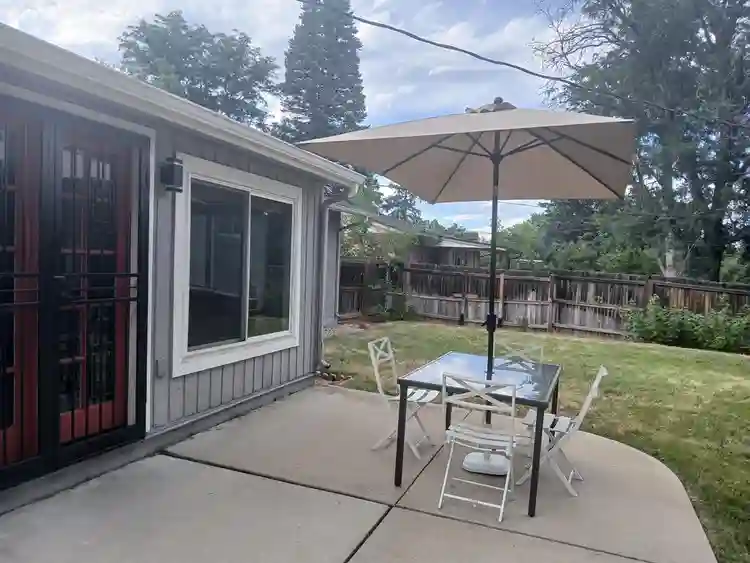 1 Bedroom in Applewood Golden