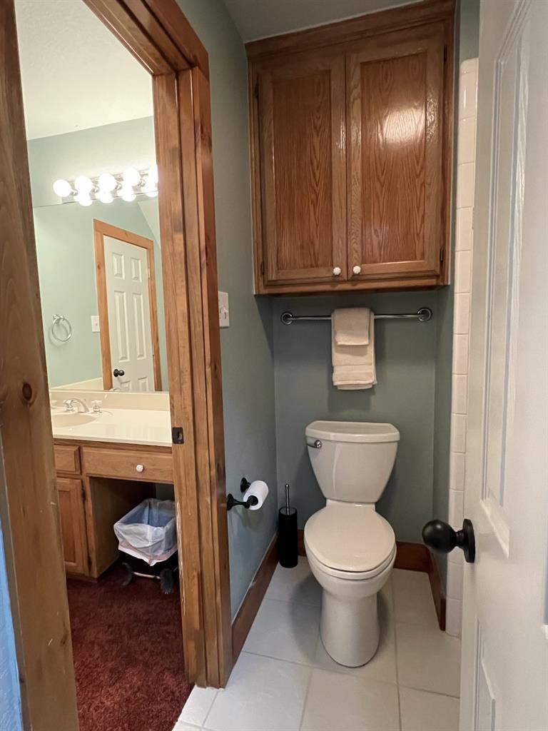 I am looking for a roommate