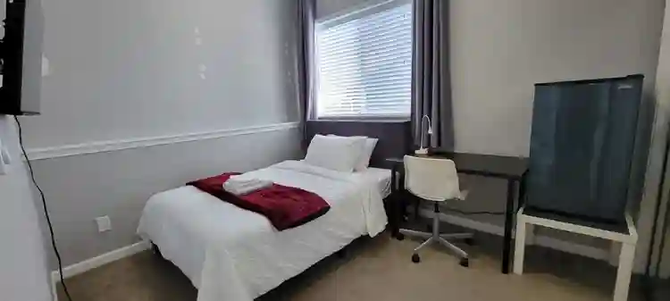 Private Bedroom J - Utilities Inc