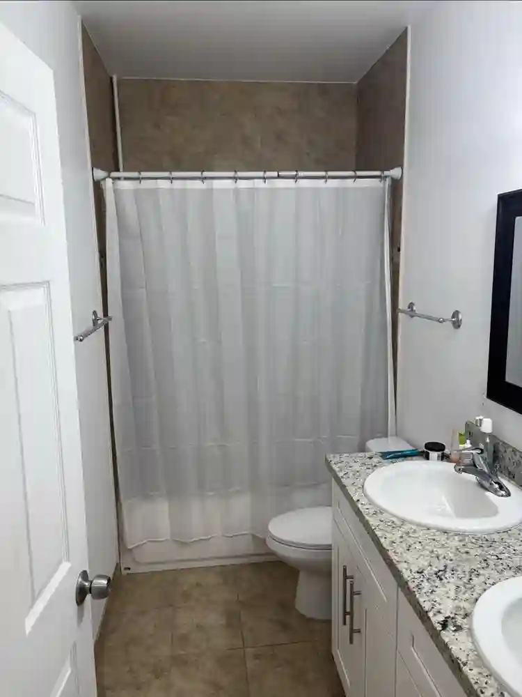 FURNISHED ROOM X RENT