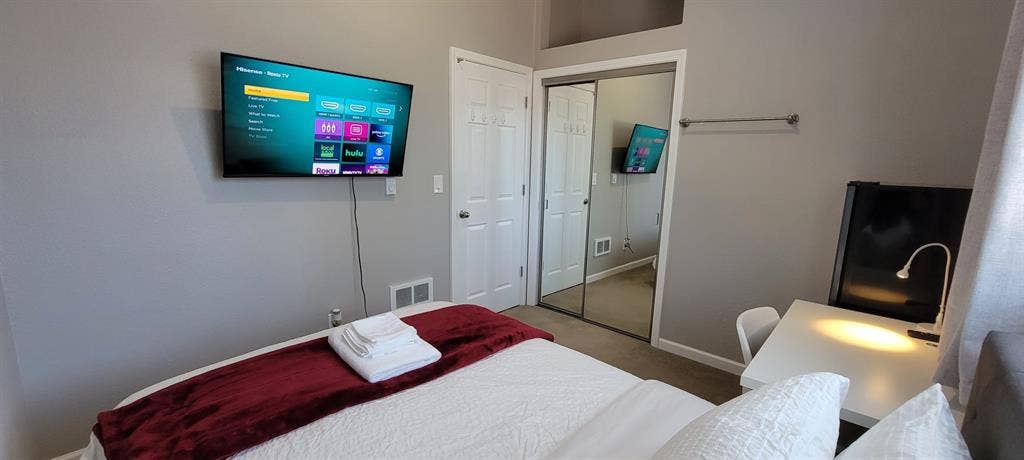 Private Bedroom K - Utilities Inc