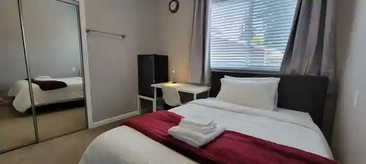 Private Bedroom K - Utilities Inc