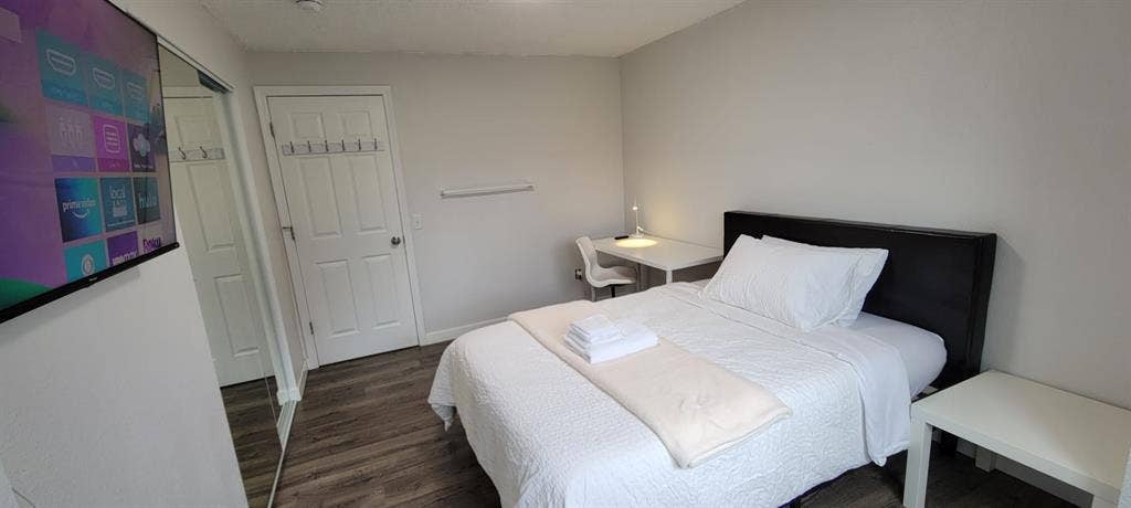 Private Room O - Utilities Inc