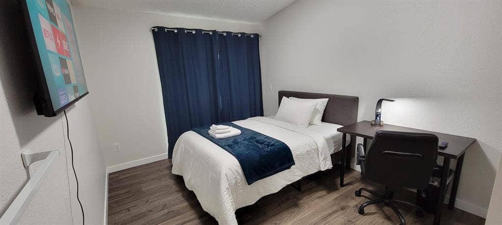 Private Room P - Utilities Inc