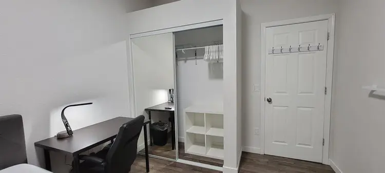 Private Room P - Utilities Inc