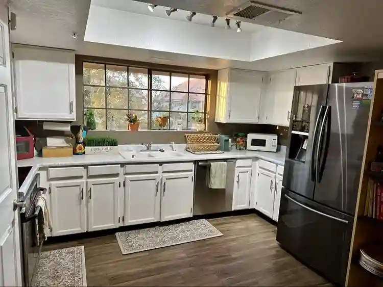 2bed 2level townhouse on greenbelt