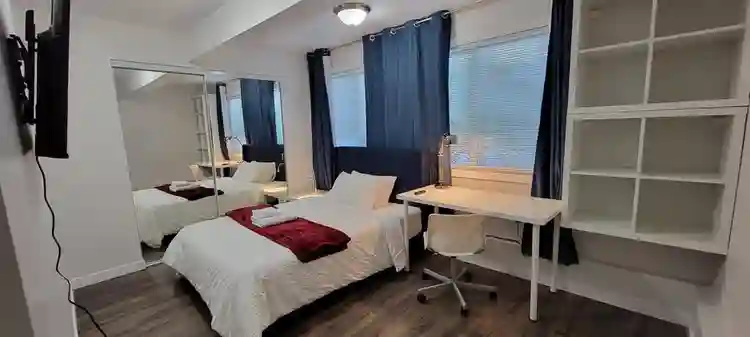 Private Room Q - Utilities Inc