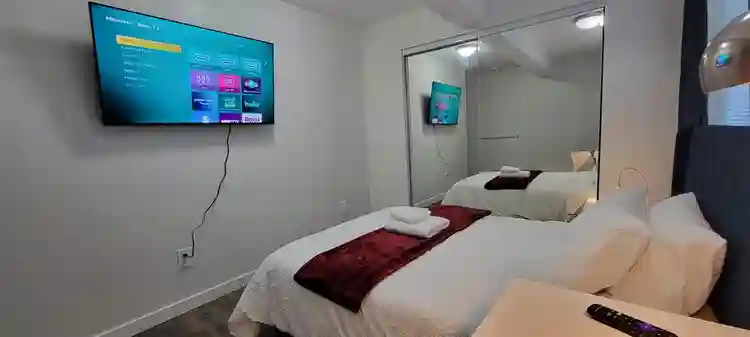 Private Room Q - Utilities Inc