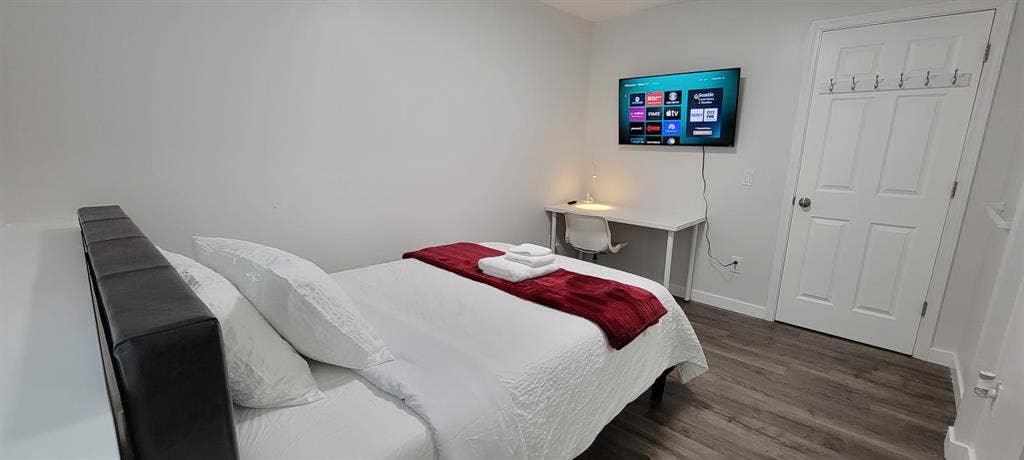 Private Room R - Utilities Inc