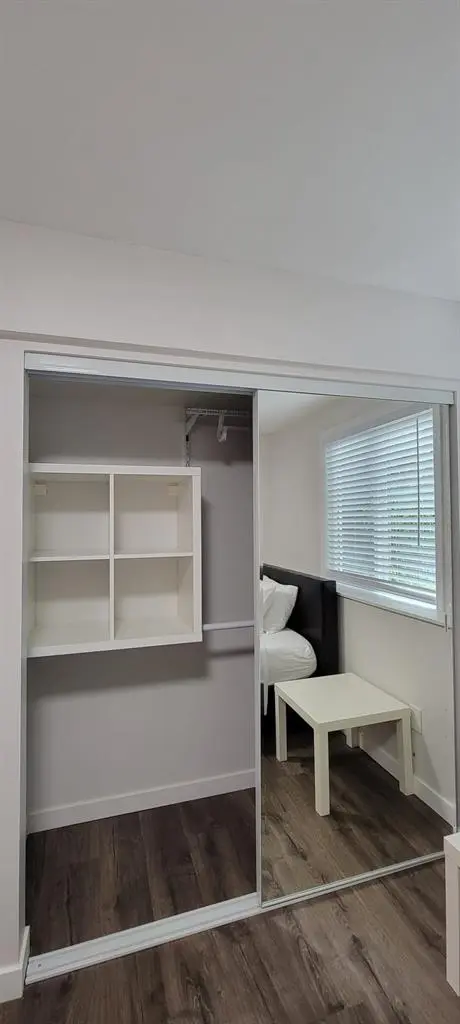 Private Room R - Utilities Inc