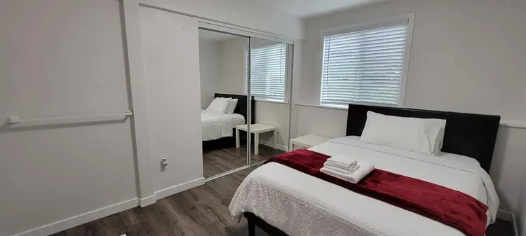 Private Room R - Utilities Inc