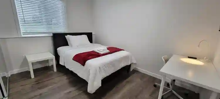 Private Room R - Utilities Inc