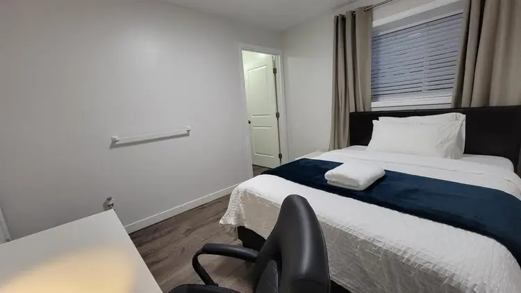 Private Room T - Utilities Inc