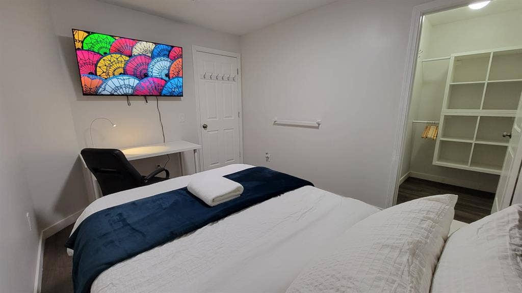 Private Room T - Utilities Inc