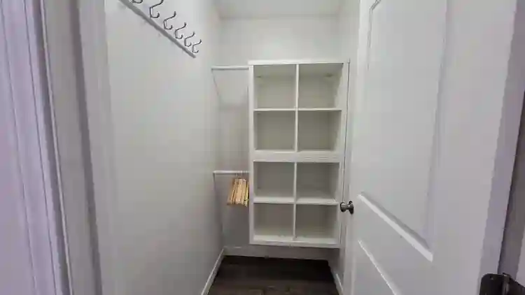 Private Room T - Utilities Inc