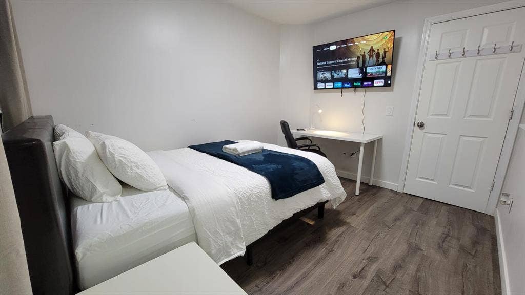 Private Room T - Utilities Inc