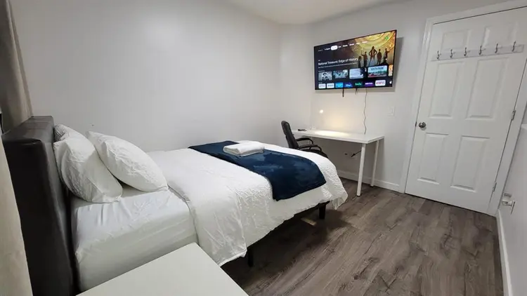 Private Room T - Utilities Inc