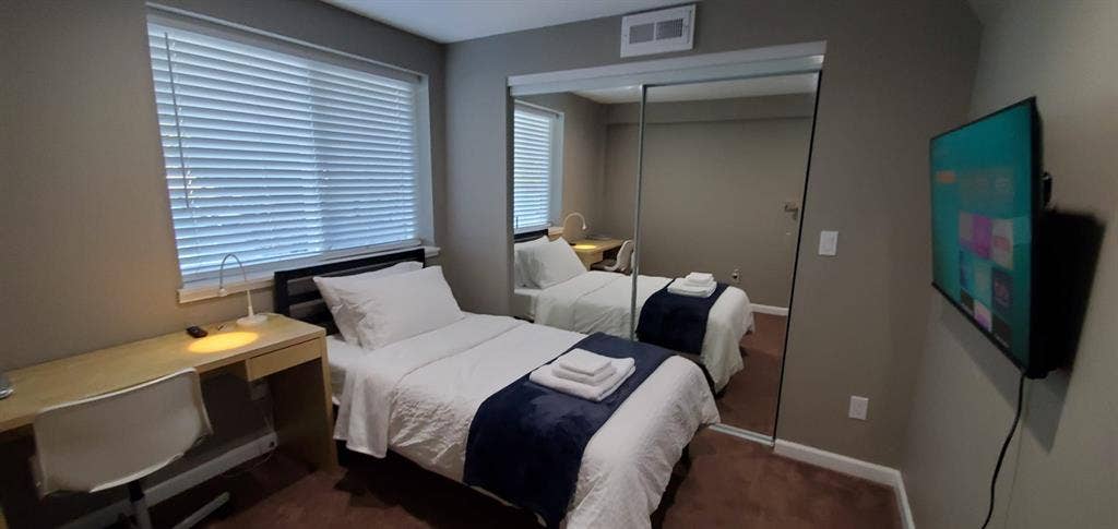 Private Room G - Utilities Inc