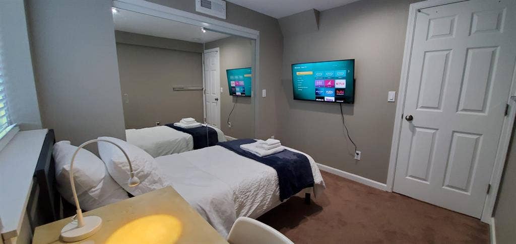 Private Room G - Utilities Inc