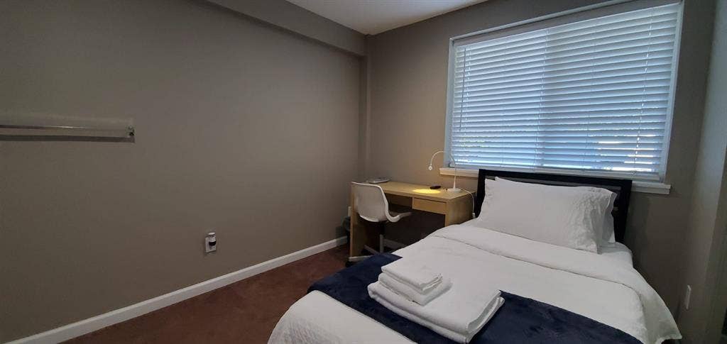 Private Room G - Utilities Inc