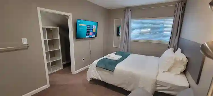 Private Room H - Utilities Inc