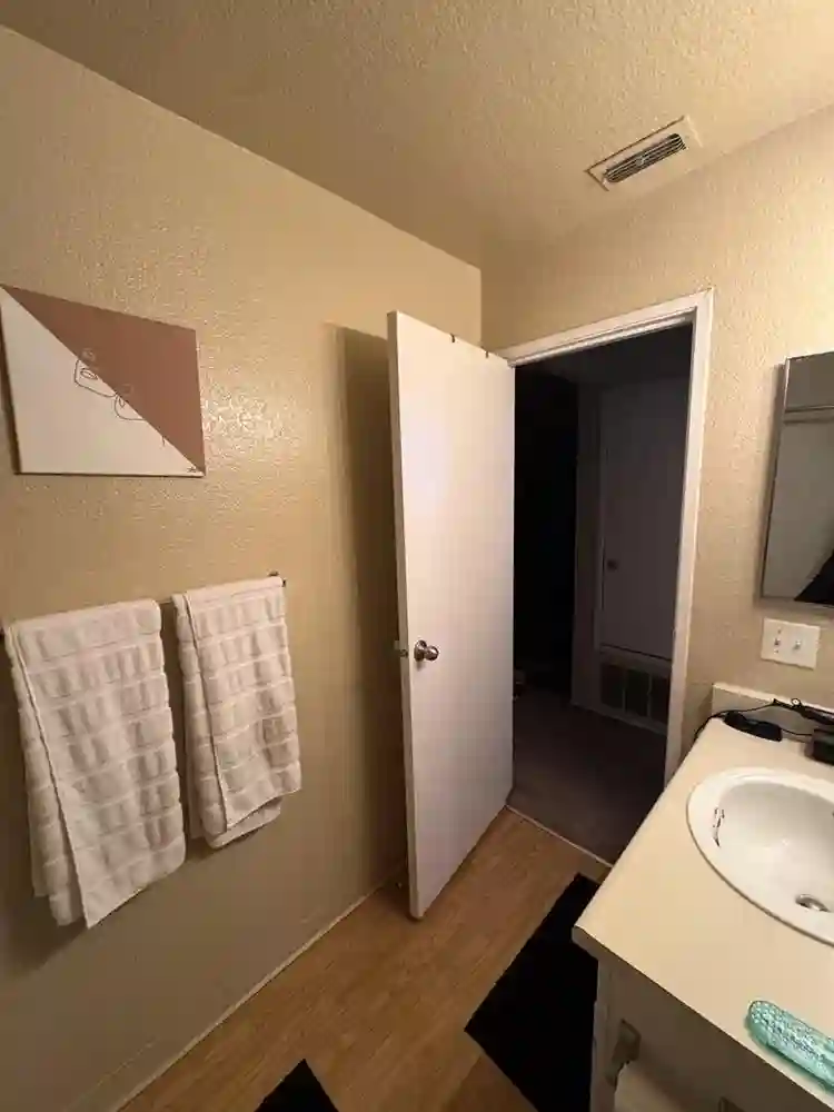 Renting room in South Natomas