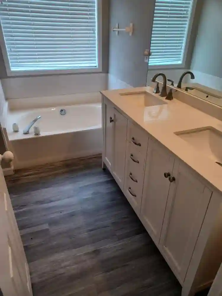 Clean quiet huge estate home!