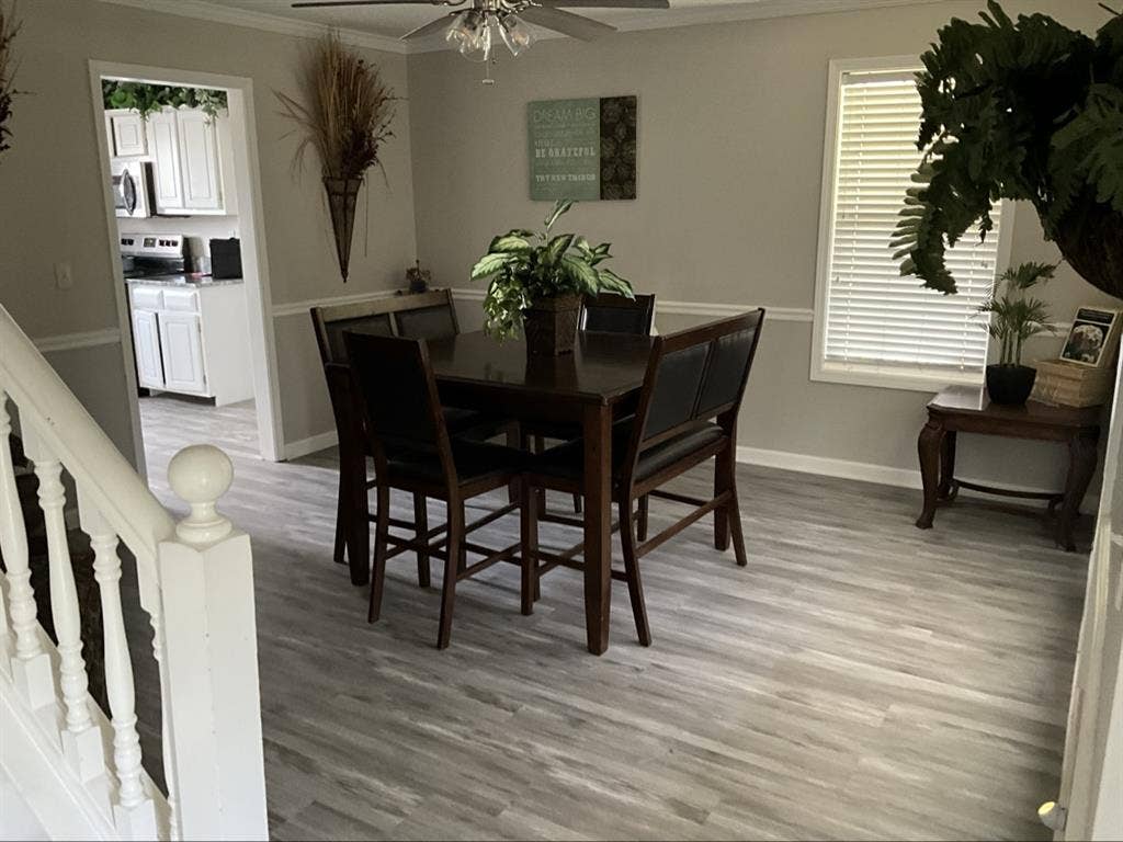 Clean quiet huge estate home!