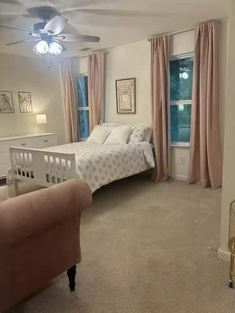 Sheek cottage in the suburbs