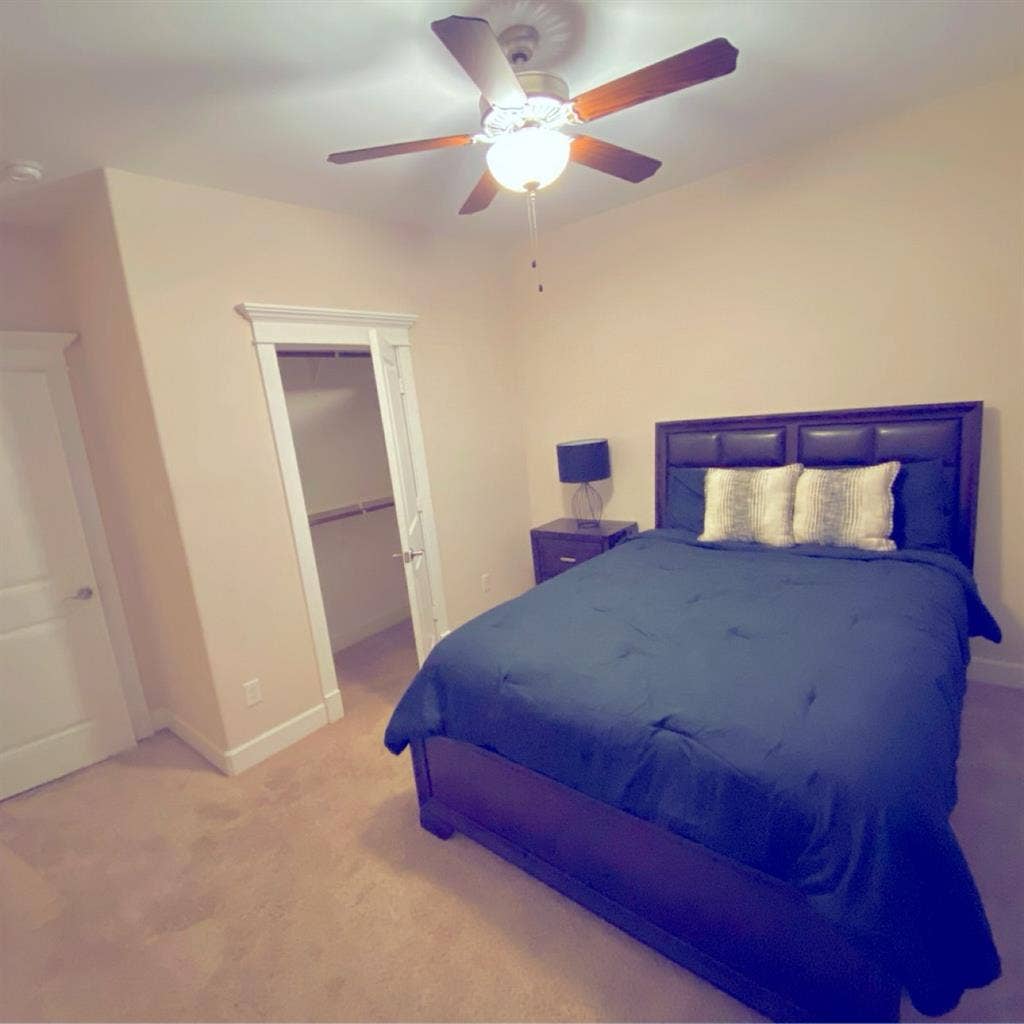 Room for rent in the greater height