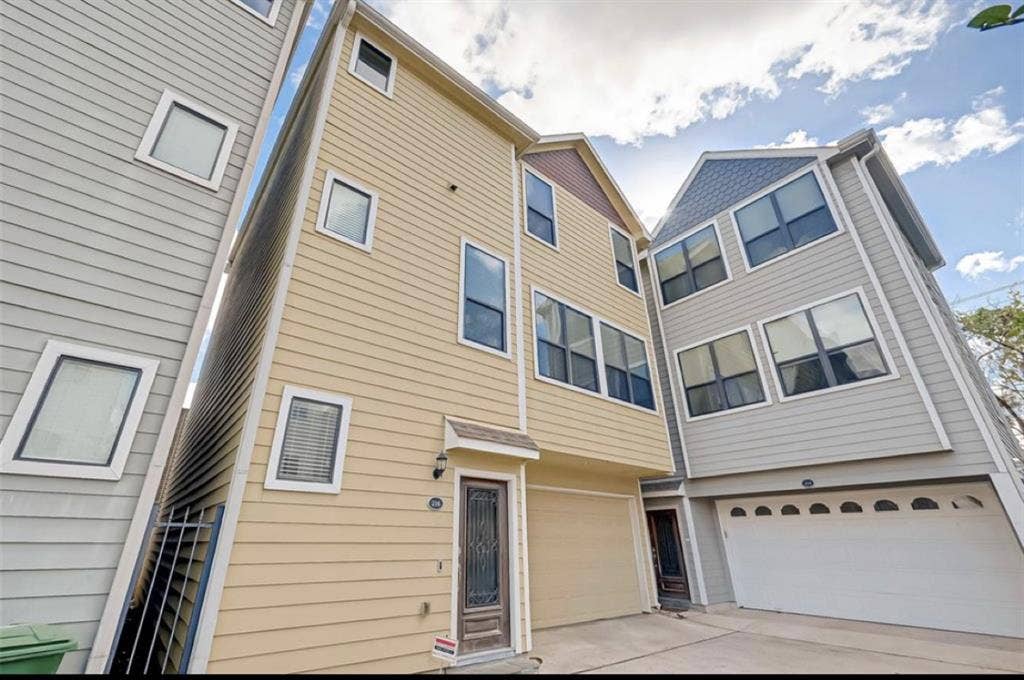 Room for rent in the greater height