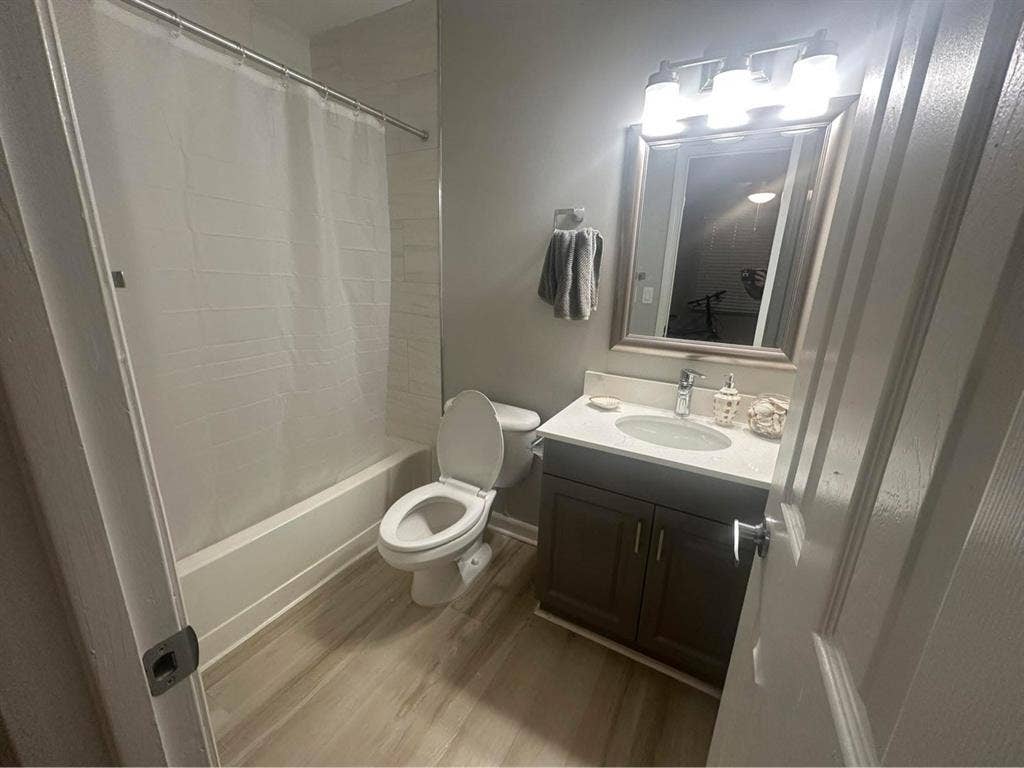 Roommate wanted