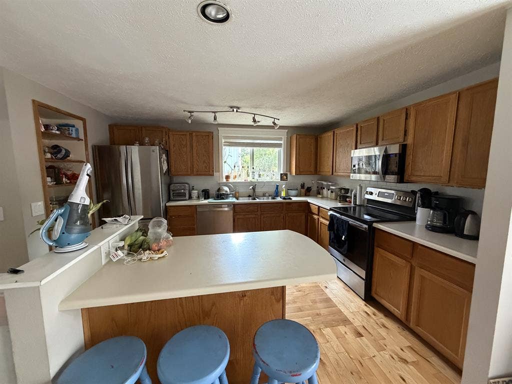 Single Room Listing,