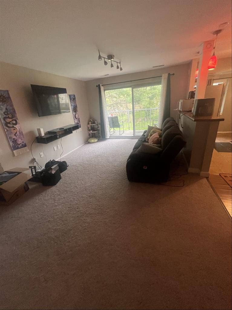 Room for rent in Gaithersburg area.