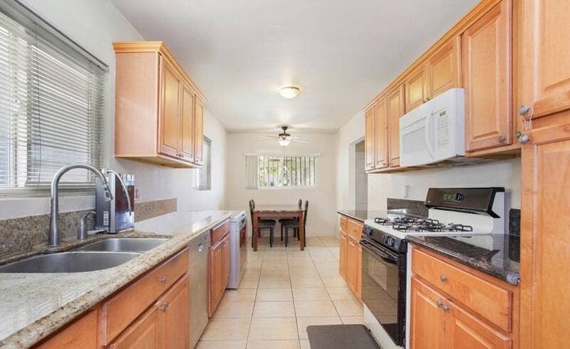 Private room in Echo Park house