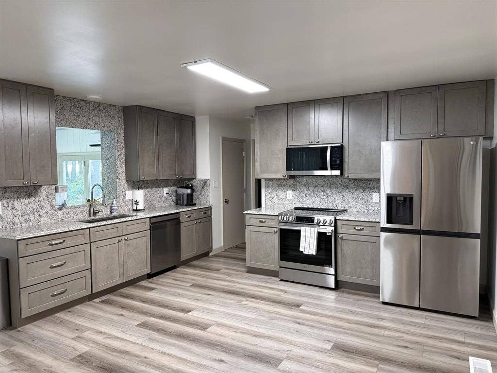 Furnished rooms from $700 rent