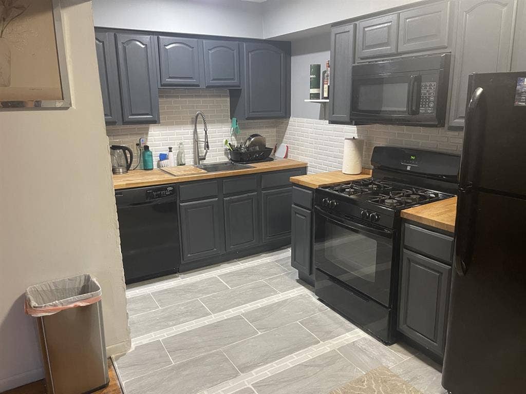 Fully furnished room shared unit