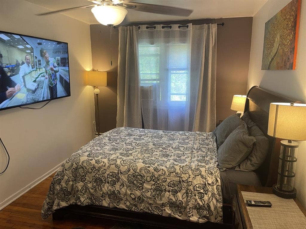 Fully furnished room shared unit