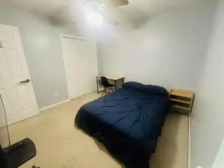 Private Room, Shared Bath Male
