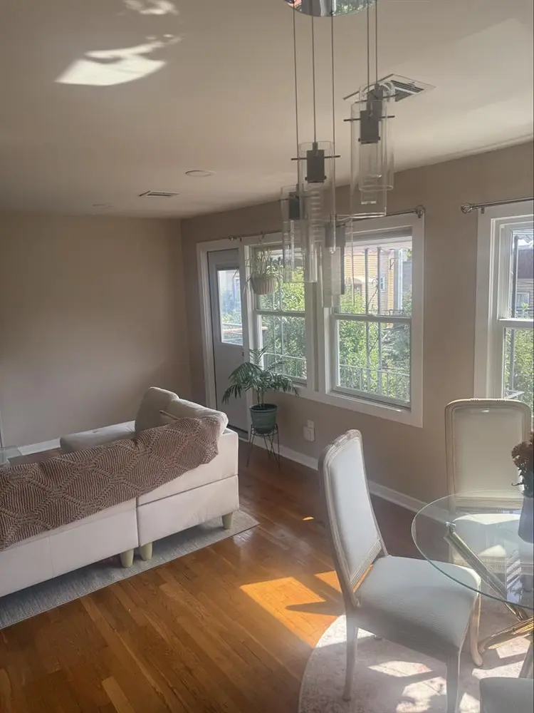 GIRL ROOMMATE | Union City, NJ