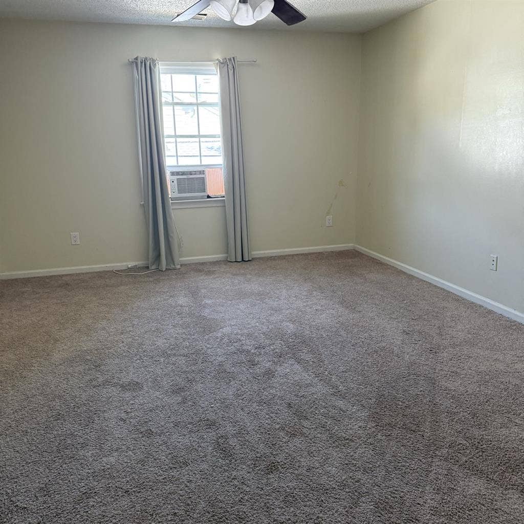 Beautiful Room for Rent 1,000$