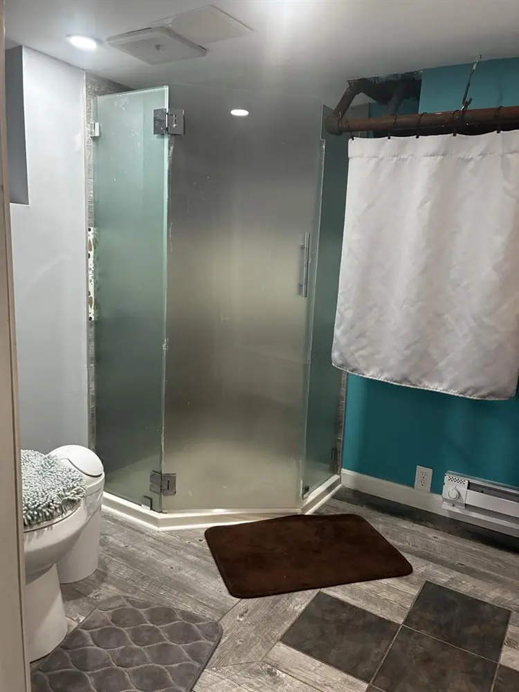 Room available for rent