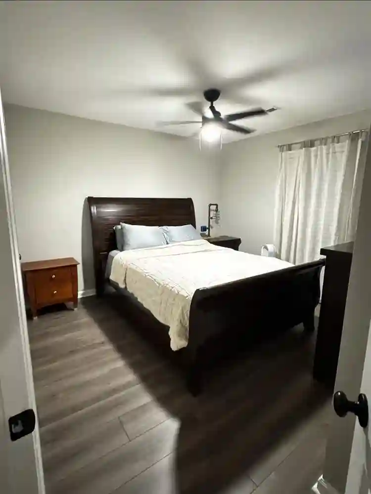 Cozy private room for rent