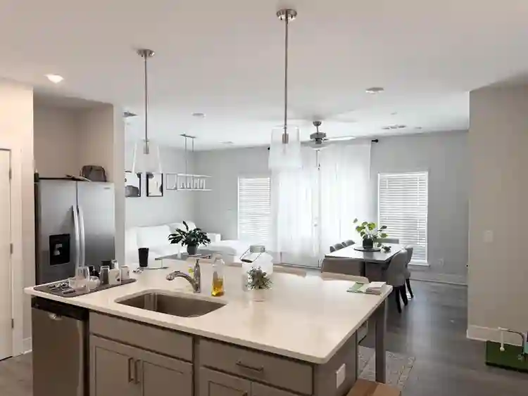 Clean, quiet, beautifully furnished