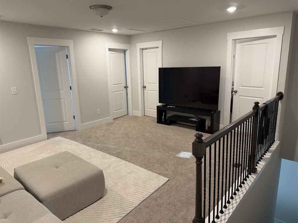 Clean, quiet, beautifully furnished