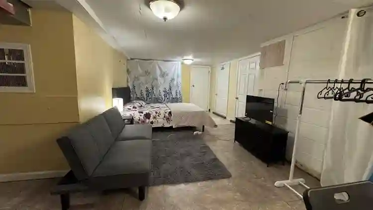 Furnished Bedroom In Ewing, NJ