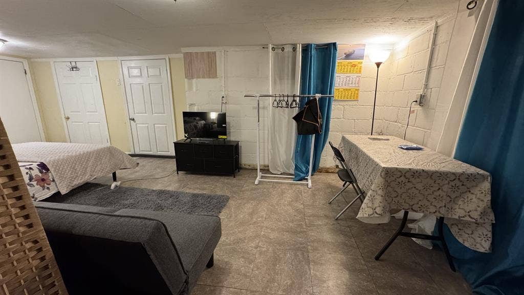 Furnished Bedroom In Ewing, NJ