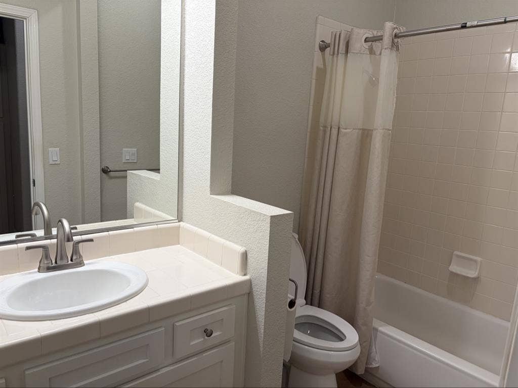 NEWLY RENOVATED- 2 rooms + bathroom