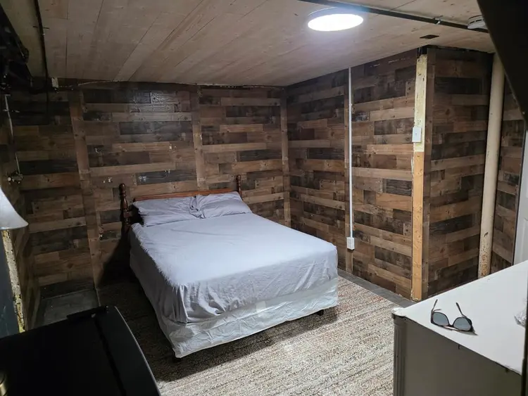 Room for rent with private bathroom